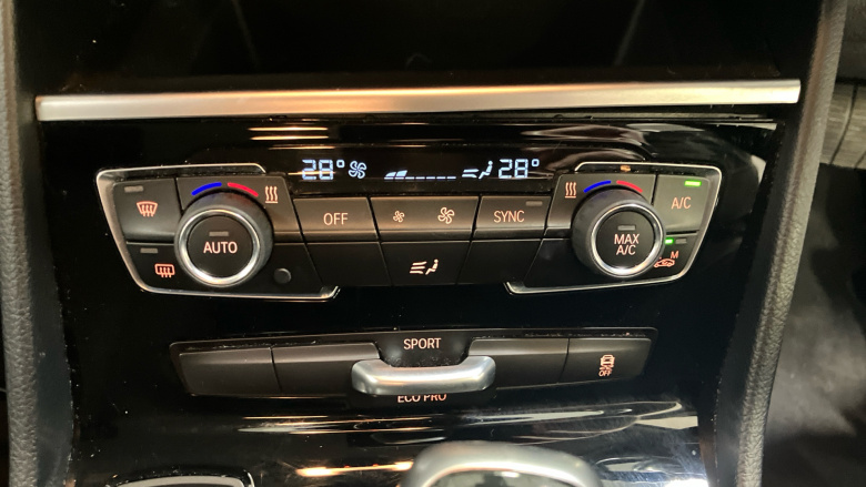 BMW 2 Series 220i SE 5dr DCT Petrol Hatchback